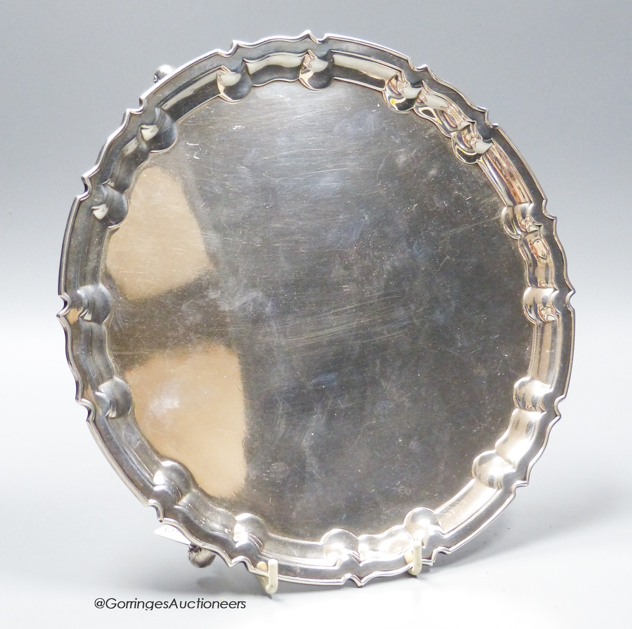A George V silver shaped circular salver, William Hutton & Sons, Sheffield, 1918, 25.3cm, 20.5oz